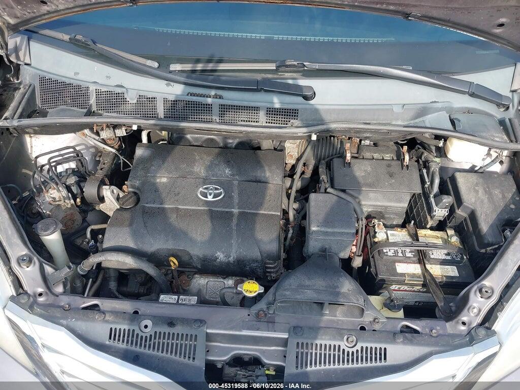 5TDDK3DC6BS002272 2011 TOYOTA SIENNA photo no. 10