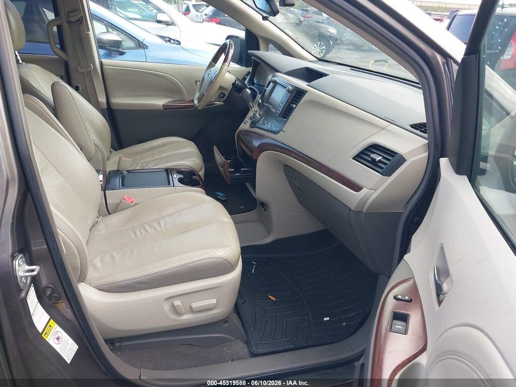 5TDDK3DC6BS002272 2011 TOYOTA SIENNA photo no. 5