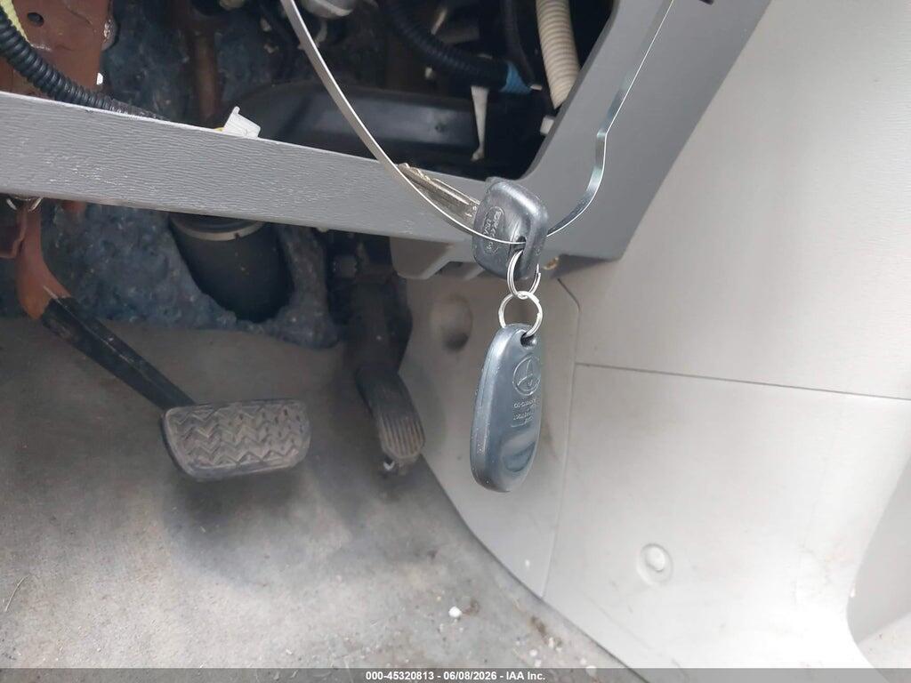 5TDKK3DCXDS284345 2013 TOYOTA SIENNA photo no. 11