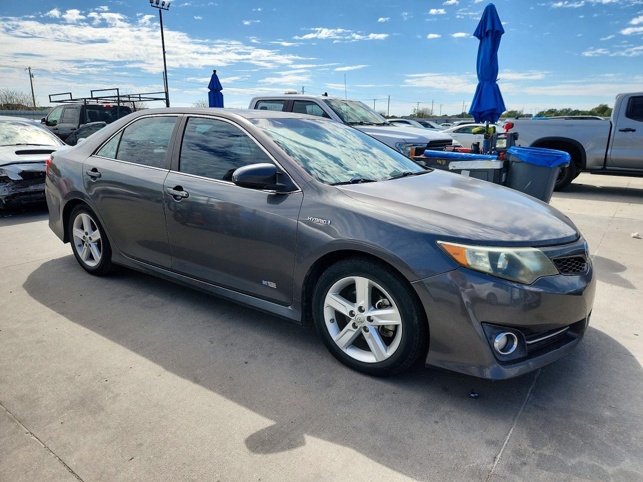 2014 TOYOTA CAMRY HYBRID SE — Фото 4 из 12