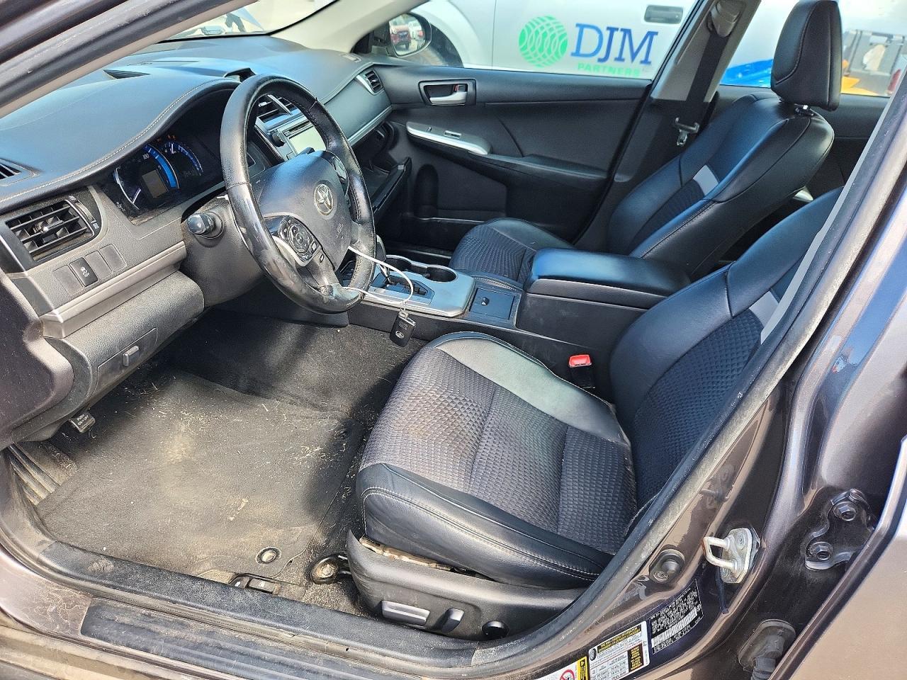 2014 TOYOTA CAMRY HYBRID SE — Фото 7 из 12