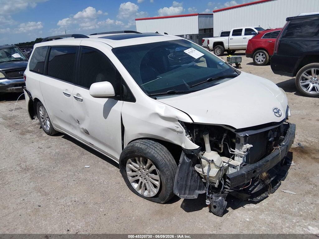 5TDYK3DC1FS557802 2015 TOYOTA SIENNA photo no. 1