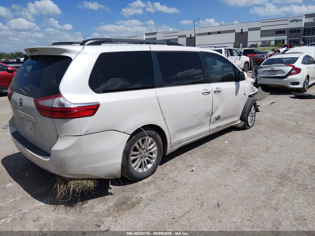 5TDYK3DC1FS557802 2015 TOYOTA SIENNA photo no. 4