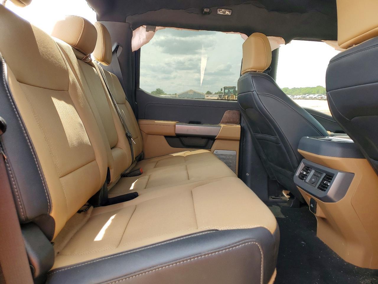2026 FORD F350 SUPER DUTY — Фото 10 из 13