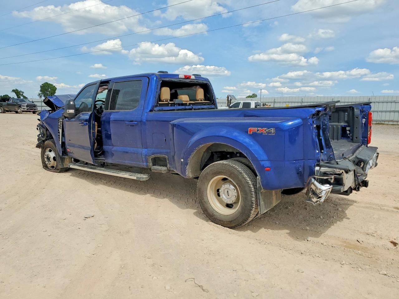 2026 FORD F350 SUPER DUTY — Фото 2 из 13
