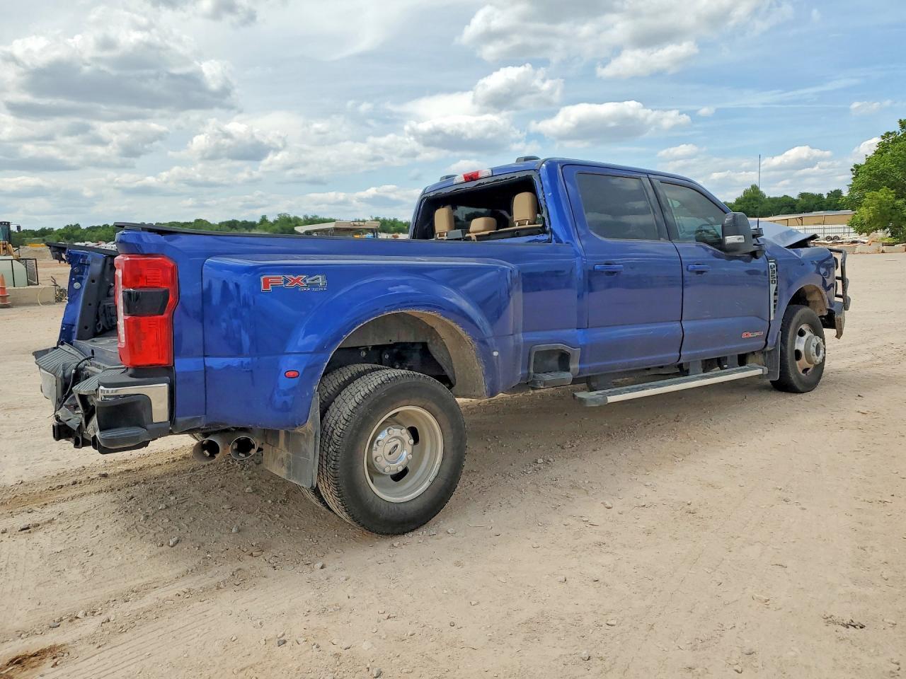 2026 FORD F350 SUPER DUTY — Фото 3 из 13