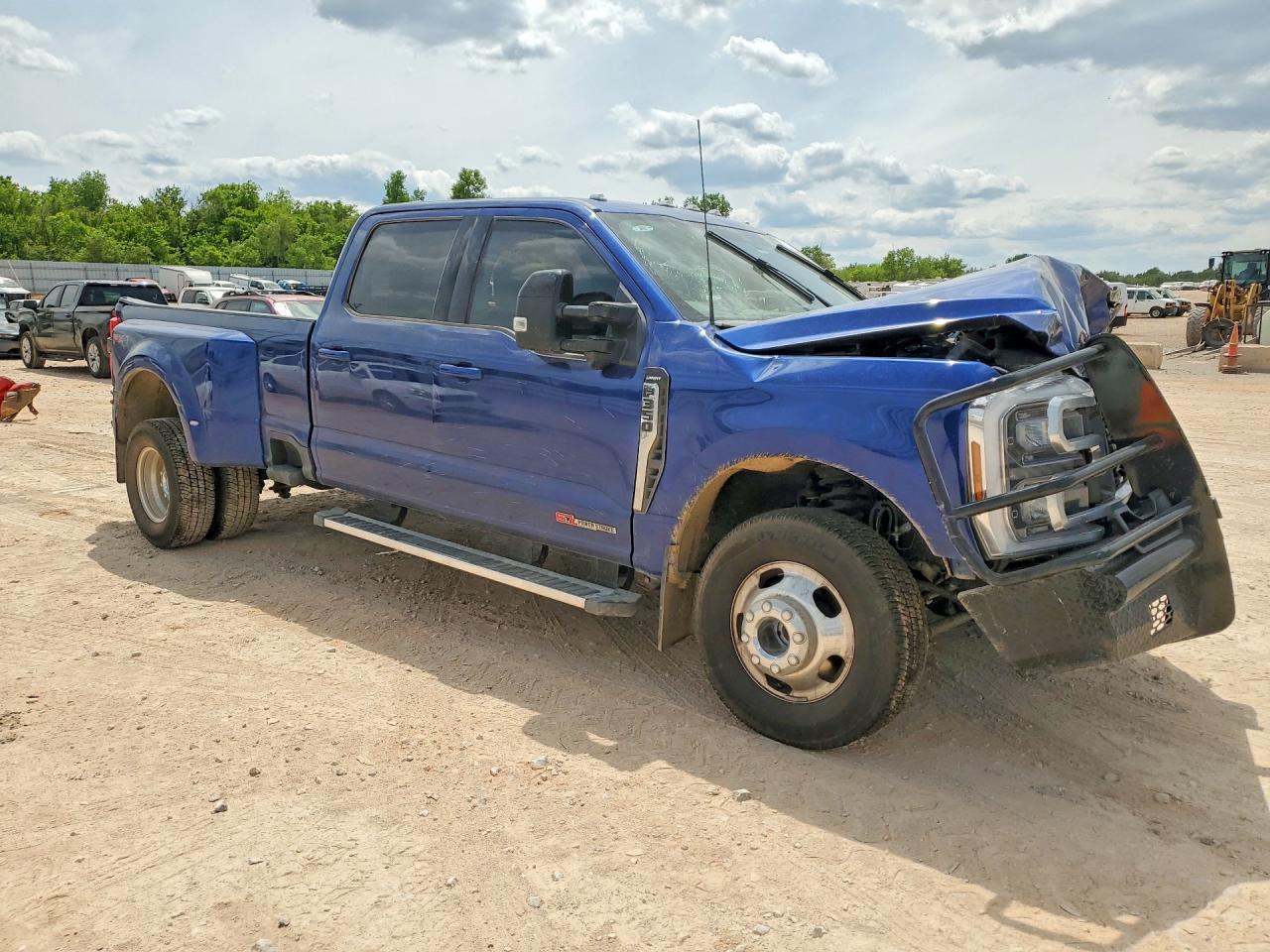 2026 FORD F350 SUPER DUTY — Фото 4 из 13