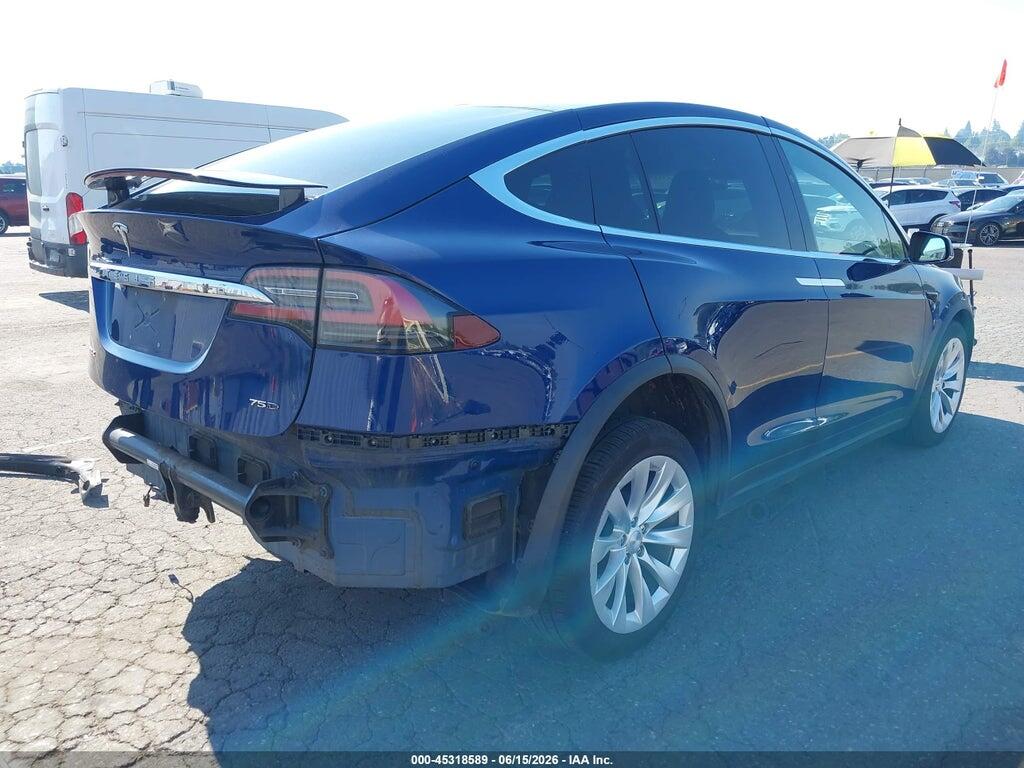 5YJXCDE20JF114123 2018 TESLA MODEL X photo no. 4