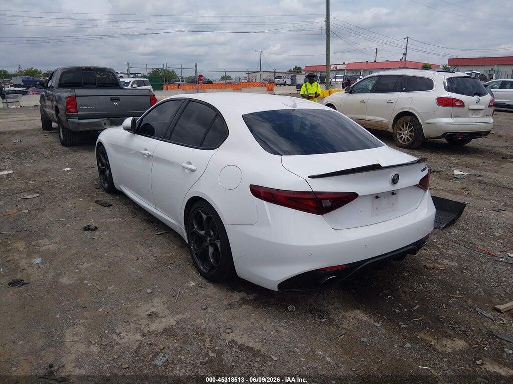 ZARFAECNXH7542257 2017 ALFA ROMEO GIULIA photo no. 3