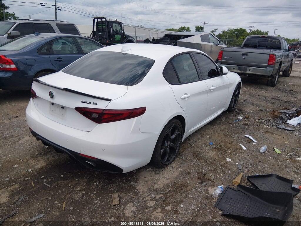 ZARFAECNXH7542257 2017 ALFA ROMEO GIULIA photo no. 4