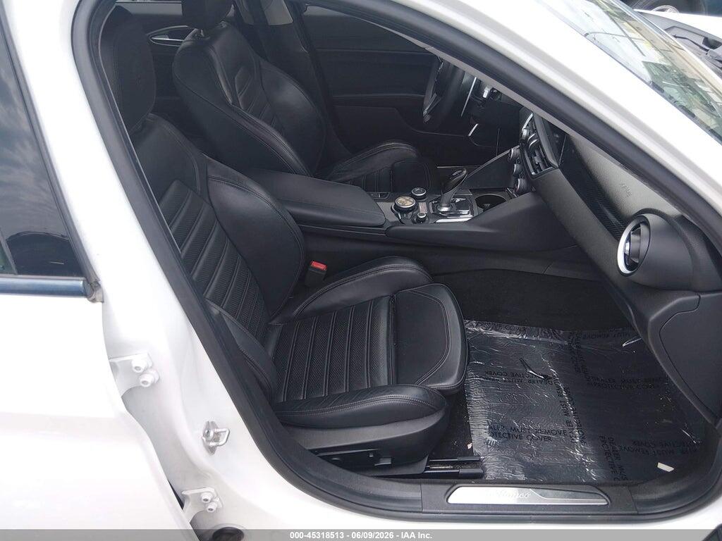 ZARFAECNXH7542257 2017 ALFA ROMEO GIULIA photo no. 5