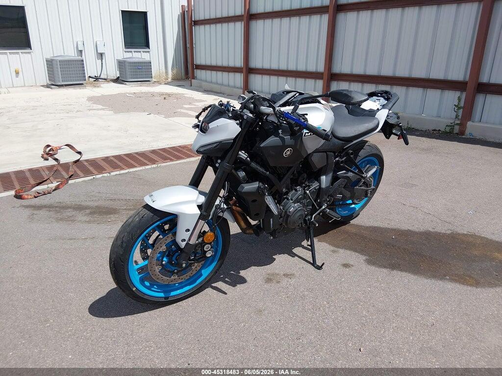 JYARM48Y9SA000715 2025 YAMAHA MTN690 photo no. 2