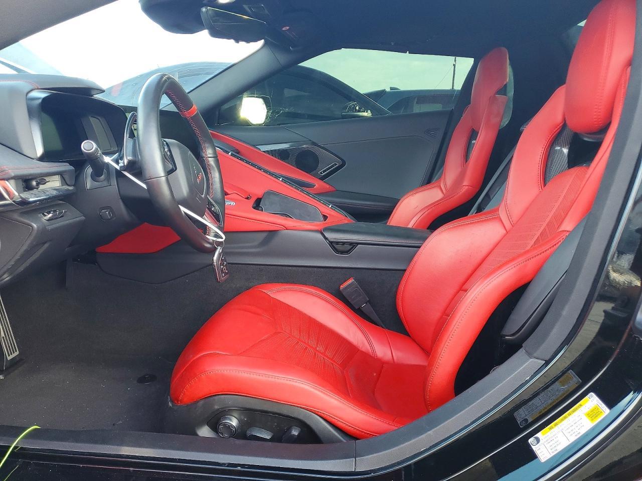 2024 CHEVROLET CORVETTE STINGRAY 2LT — Фото 7 из 12