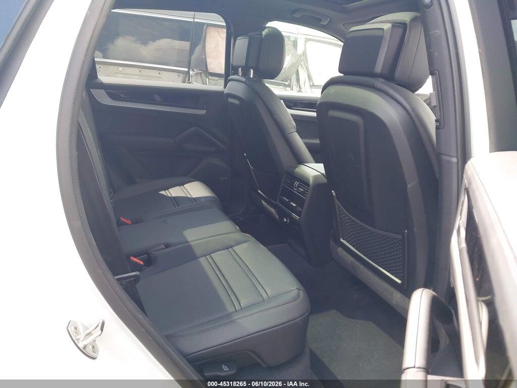 WP1AA2AY5RDA14496 2024 PORSCHE CAYENNE photo no. 8