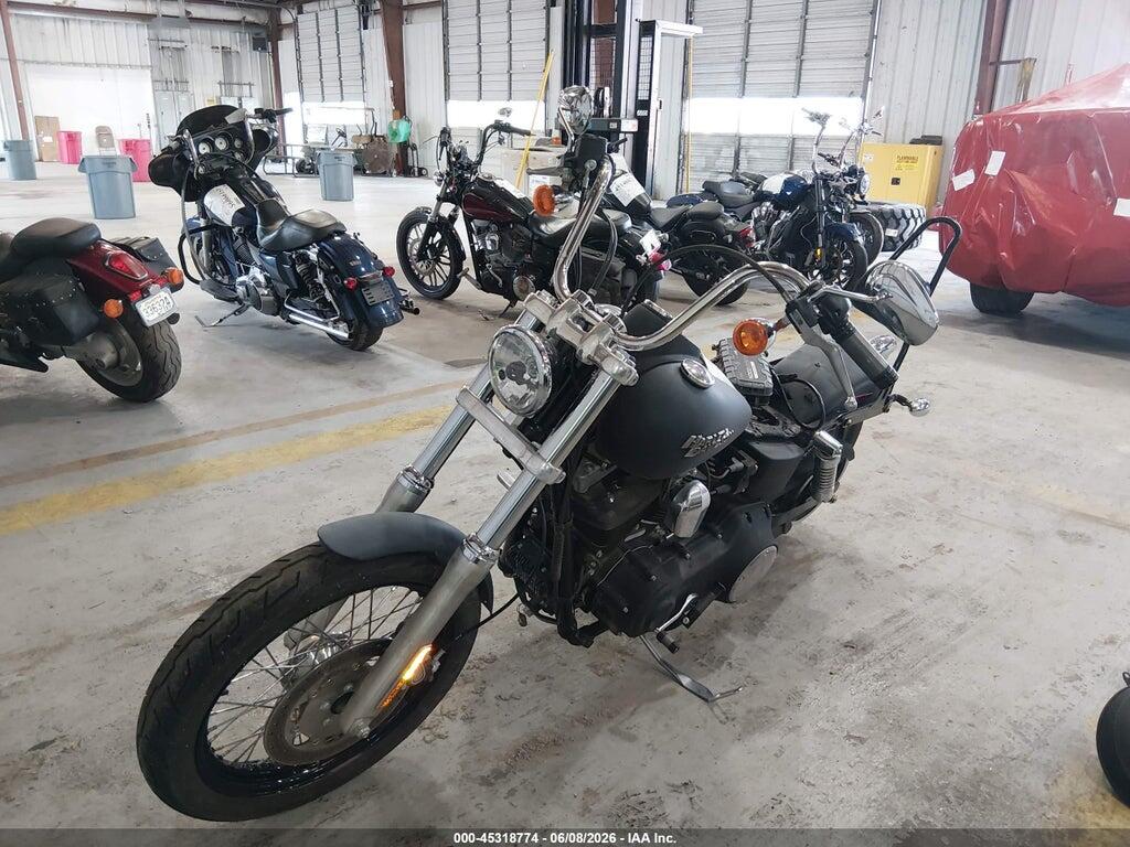 1HD1GX413CC336089 2012 HARLEY-DAVIDSON FXDB photo no. 2