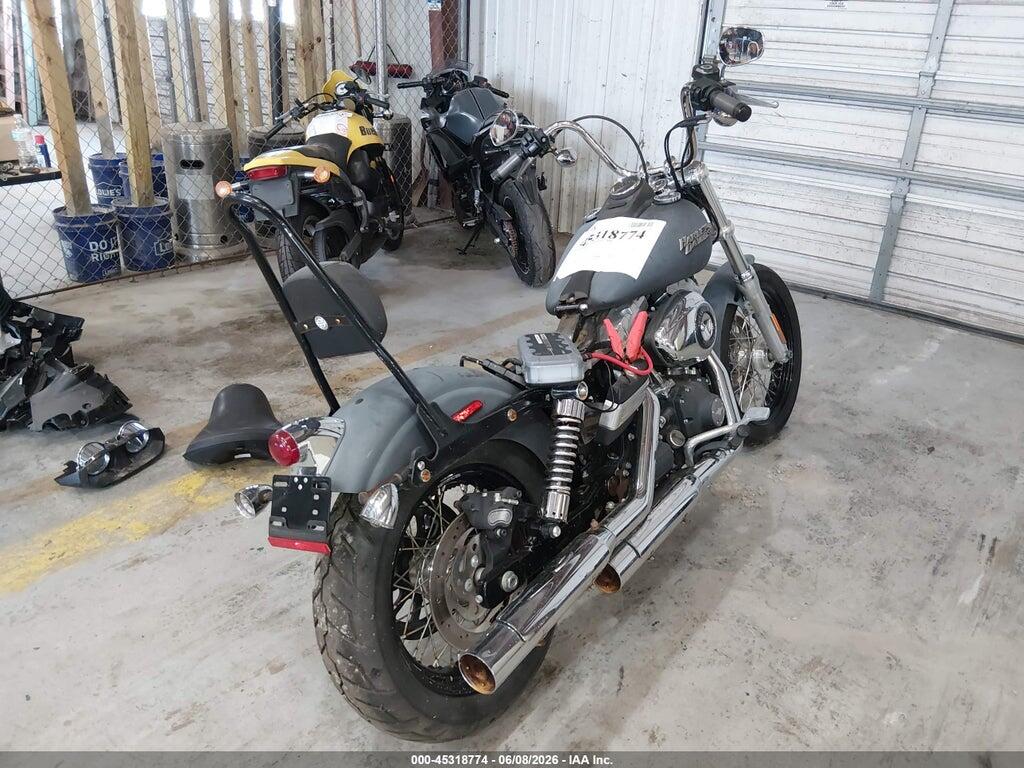 1HD1GX413CC336089 2012 HARLEY-DAVIDSON FXDB photo no. 4
