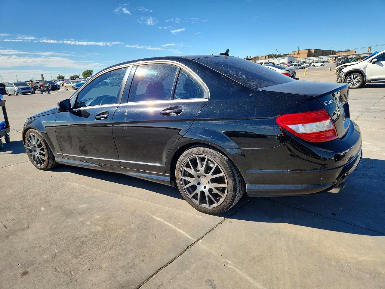 2011 MERCEDES-BENZ C 300 4MATIC — Фото 2 из 12