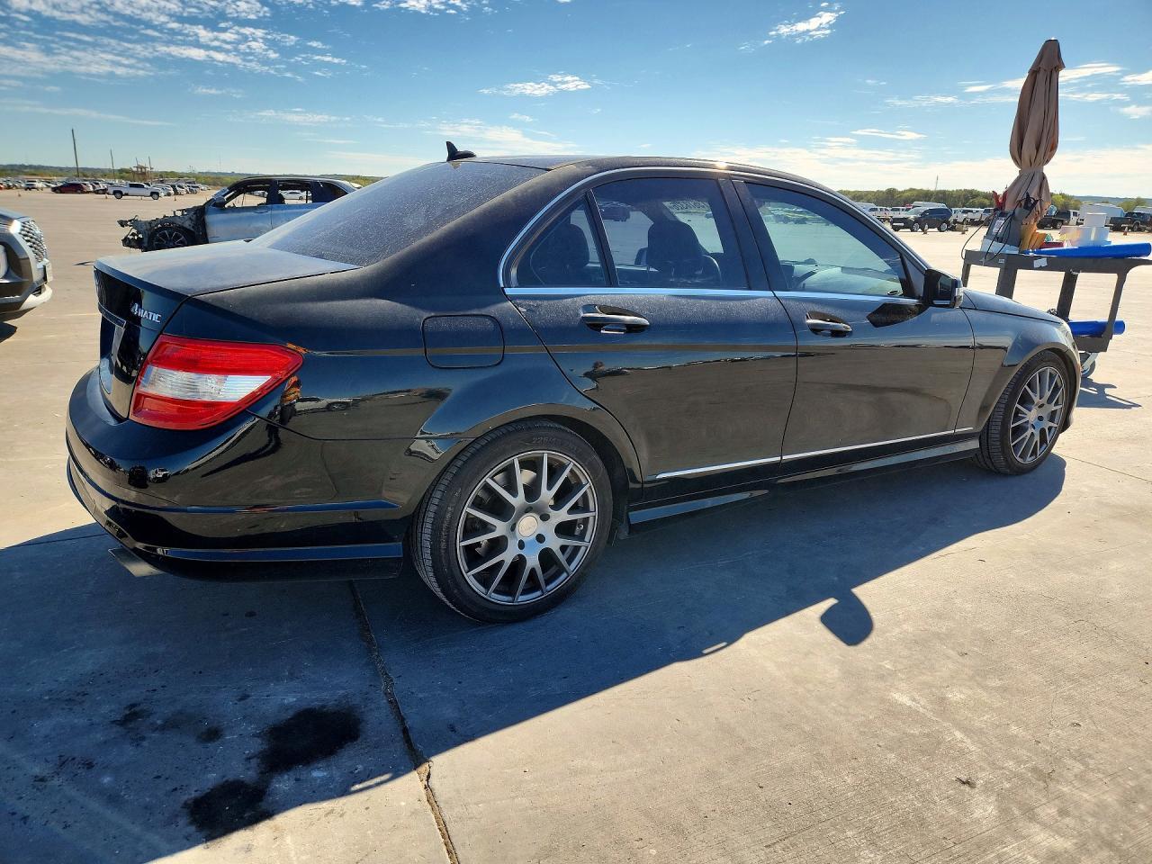 2011 MERCEDES-BENZ C 300 4MATIC — Фото 3 из 12