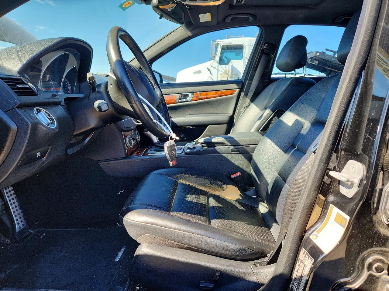 2011 MERCEDES-BENZ C 300 4MATIC — Фото 7 из 12