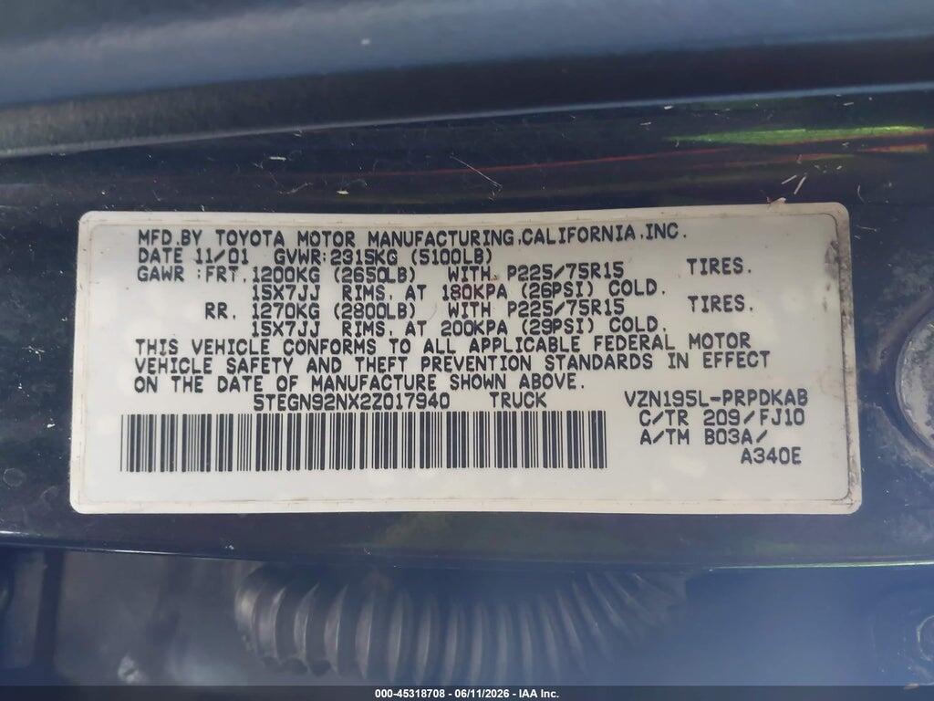 5TEGN92NX2Z017940 2002 TOYOTA TACOMA photo no. 9