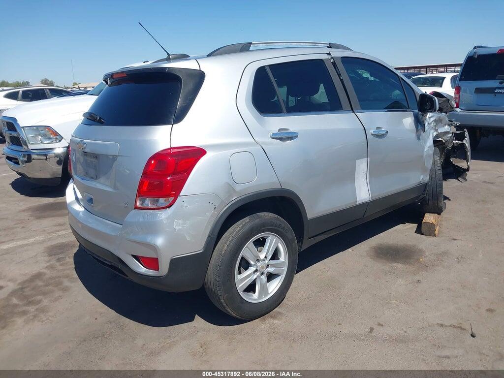 KL7CJLSB3JB650468 2018 CHEVROLET TRAX photo no. 4
