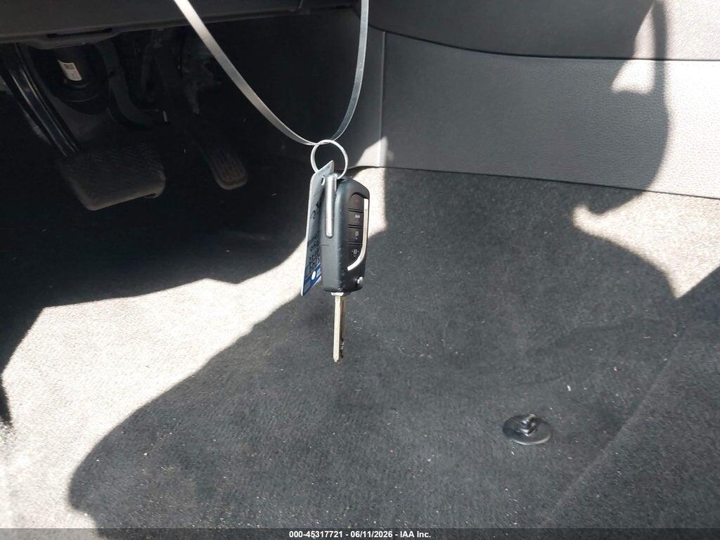 5YFEPMAE8NP331229 2022 TOYOTA COROLLA photo no. 11