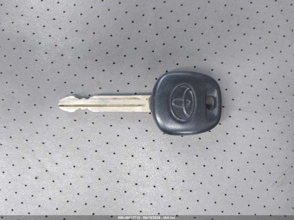 JTEEP21A850087492 2005 TOYOTA HIGHLANDER photo no. 11