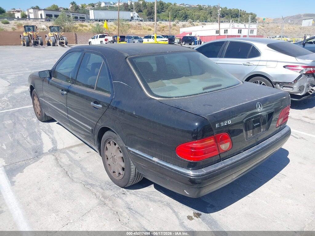WDBJF65H0XA899126 1999 MERCEDES-BENZ E 320 photo no. 3