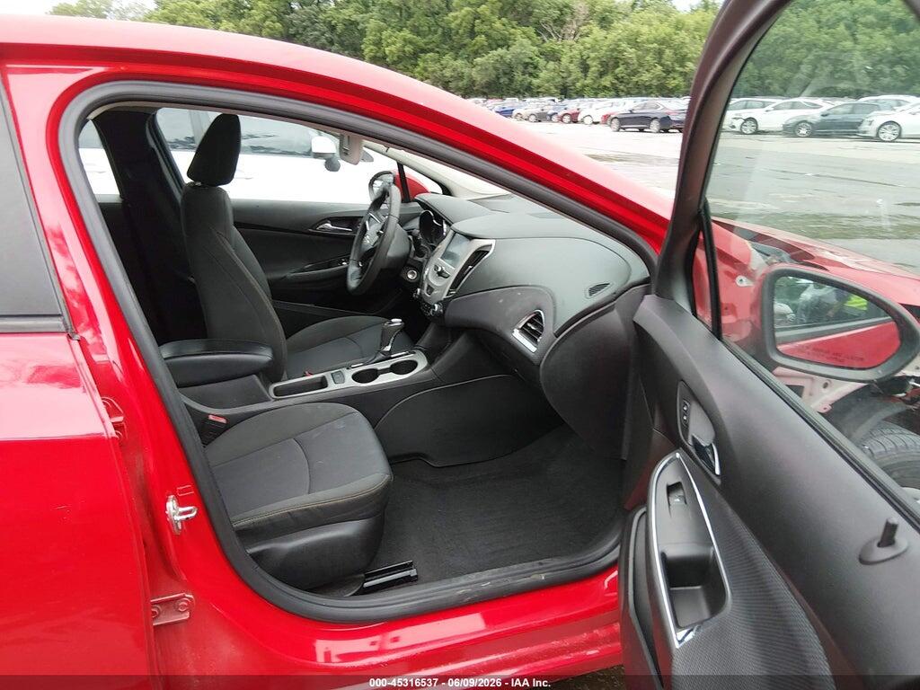 1G1BC5SM5J7125915 2018 CHEVROLET CRUZE photo no. 5