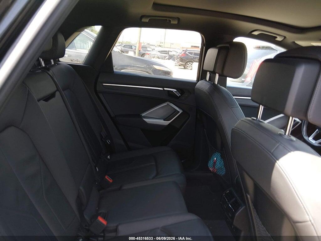 WA1DECF37P1113903 2023 AUDI Q3 photo no. 8