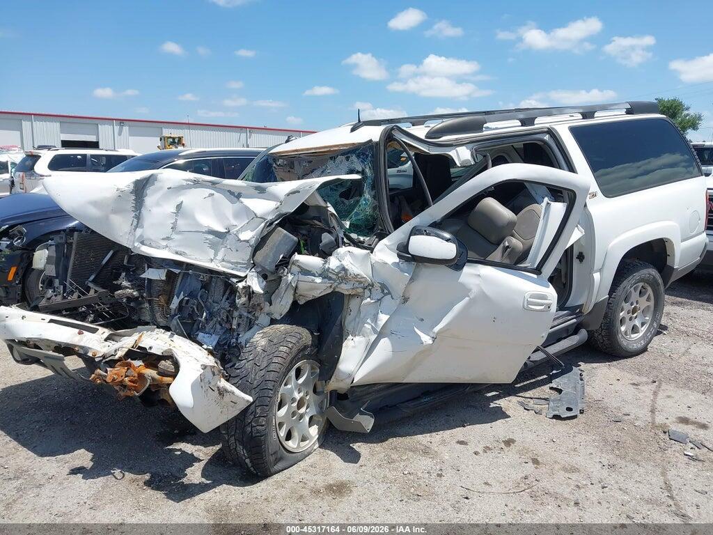 3GNFK16Z03G164419 2003 CHEVROLET SUBURBAN 1500 photo no. 2