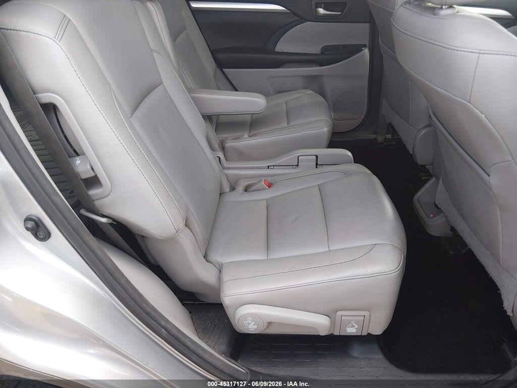 5TDJKRFHXGS352316 2016 TOYOTA HIGHLANDER photo no. 8