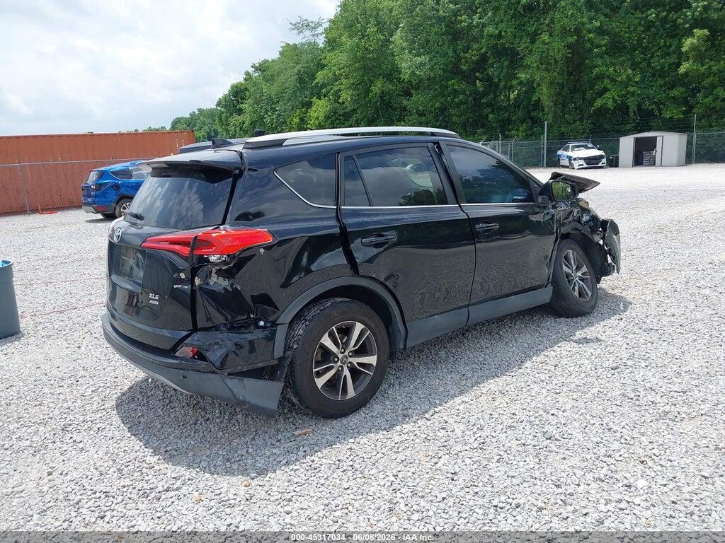 2T3RFREV1HW596077 2017 TOYOTA RAV4 photo no. 4