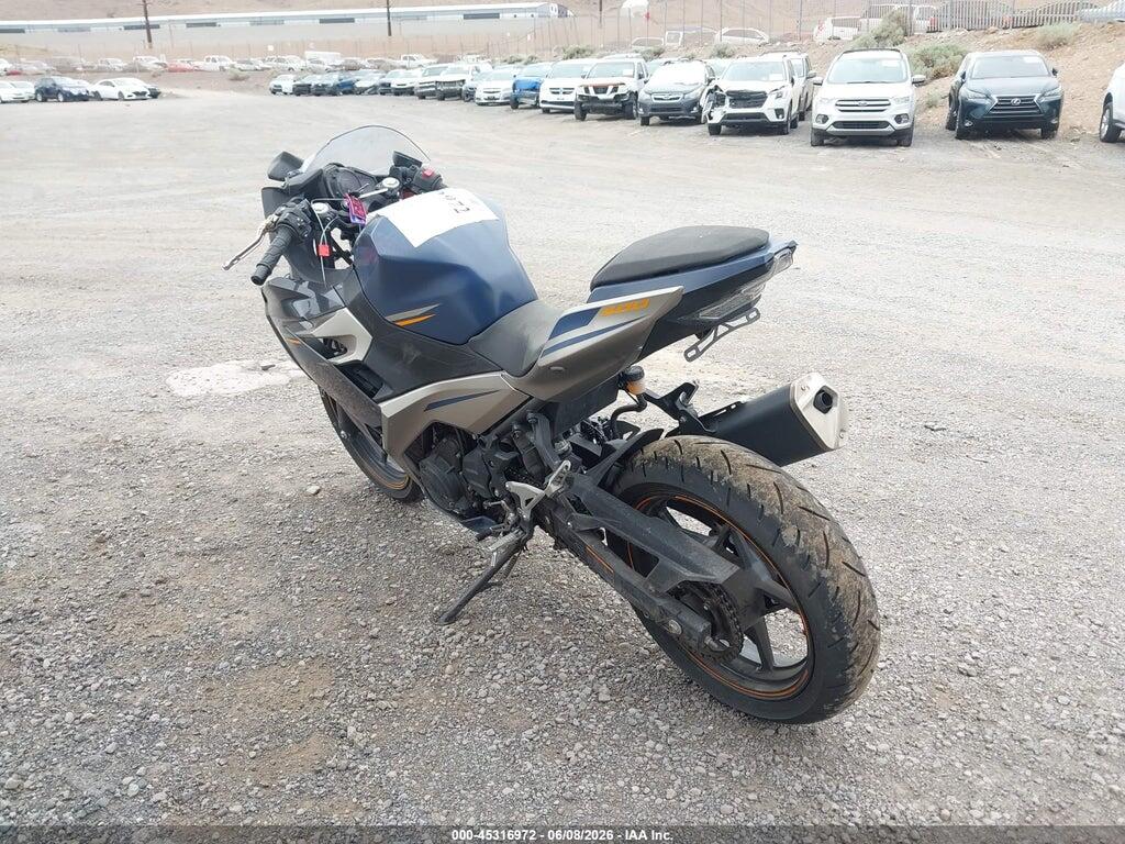 JKAEXKH14PDAR7147 2023 KAWASAKI EX400 photo no. 3
