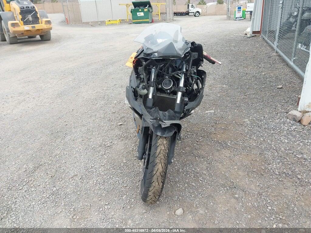 JKAEXKH14PDAR7147 2023 KAWASAKI EX400 photo no. 5