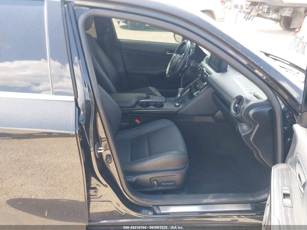 JTHDA1D25R5129155 2024 LEXUS IS 300 photo no. 5