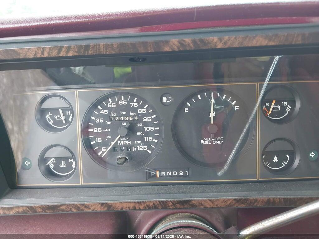 2P4FH4534LR561384 1990 PLYMOUTH VOYAGER photo no. 7