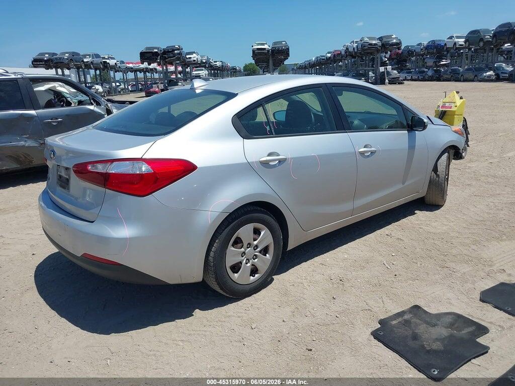 KNAFK4A6XG5488740 2016 KIA FORTE photo no. 4