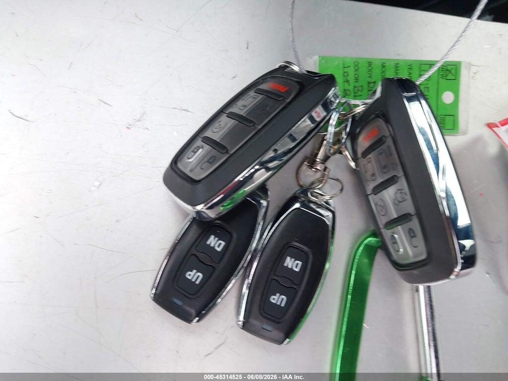 2C4RC1BG8TR151421 2026 CHRYSLER PACIFICA photo no. 11
