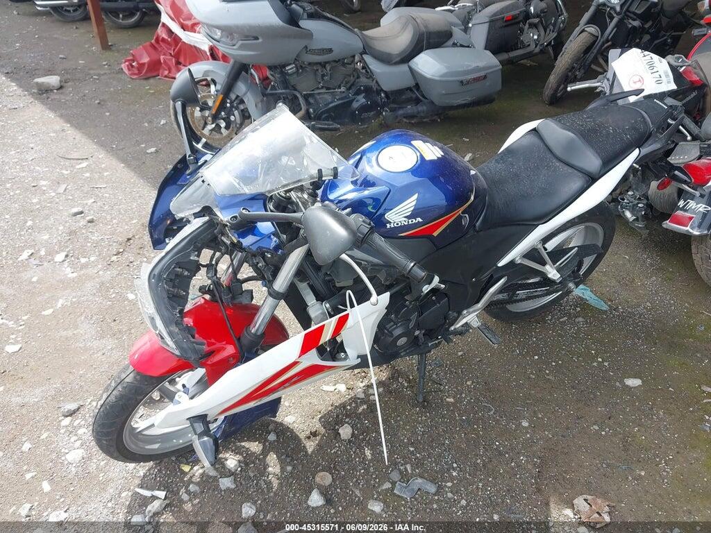 MLHMC4102C5200493 2012 HONDA CBR250 photo no. 2