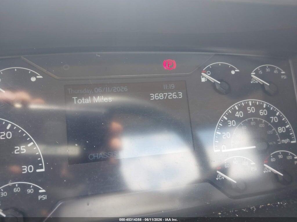4V4W19EG7NN285750 2022 VOLVO VNR photo no. 6