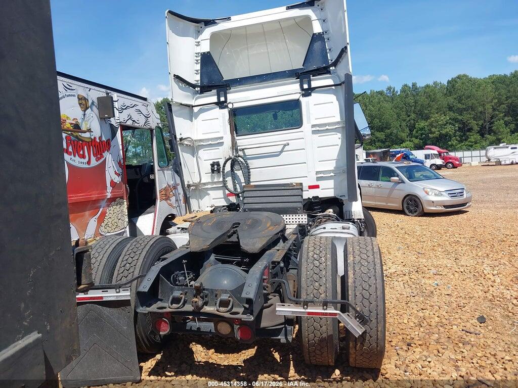 4V4W19EG7NN285750 2022 VOLVO VNR photo no. 8