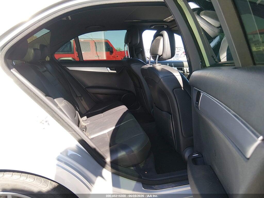 WDDGF4HBXDA779584 2013 MERCEDES-BENZ C 250 photo no. 8