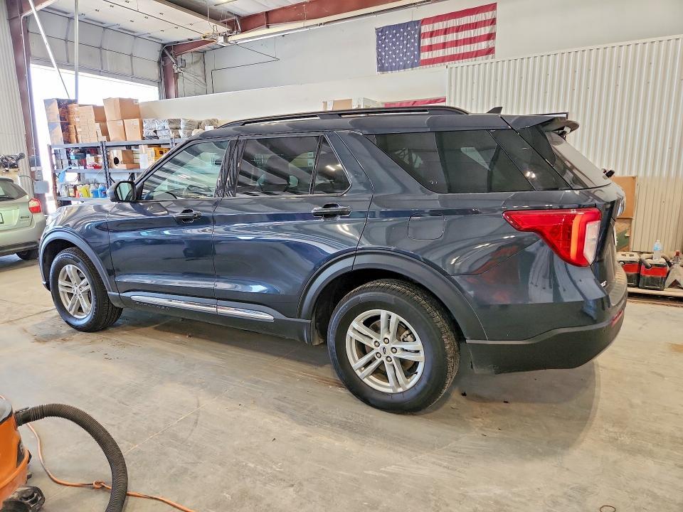 2023 FORD EXPLORER XLT — Фото 2 из 12