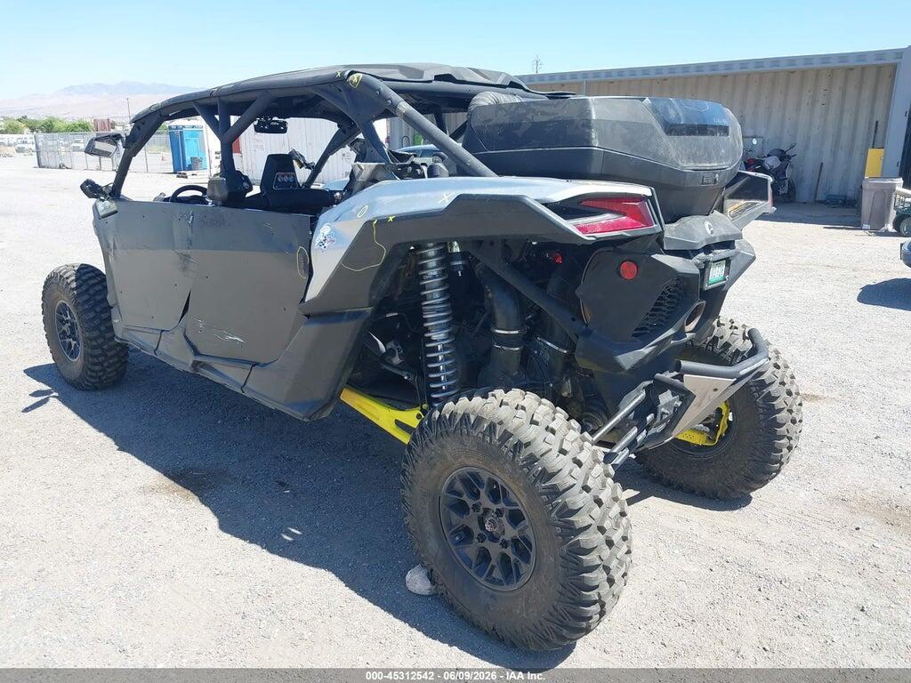 3JBVMAY41JK000240 2018 CAN-AM MAVERICK X3 MAX photo no. 3