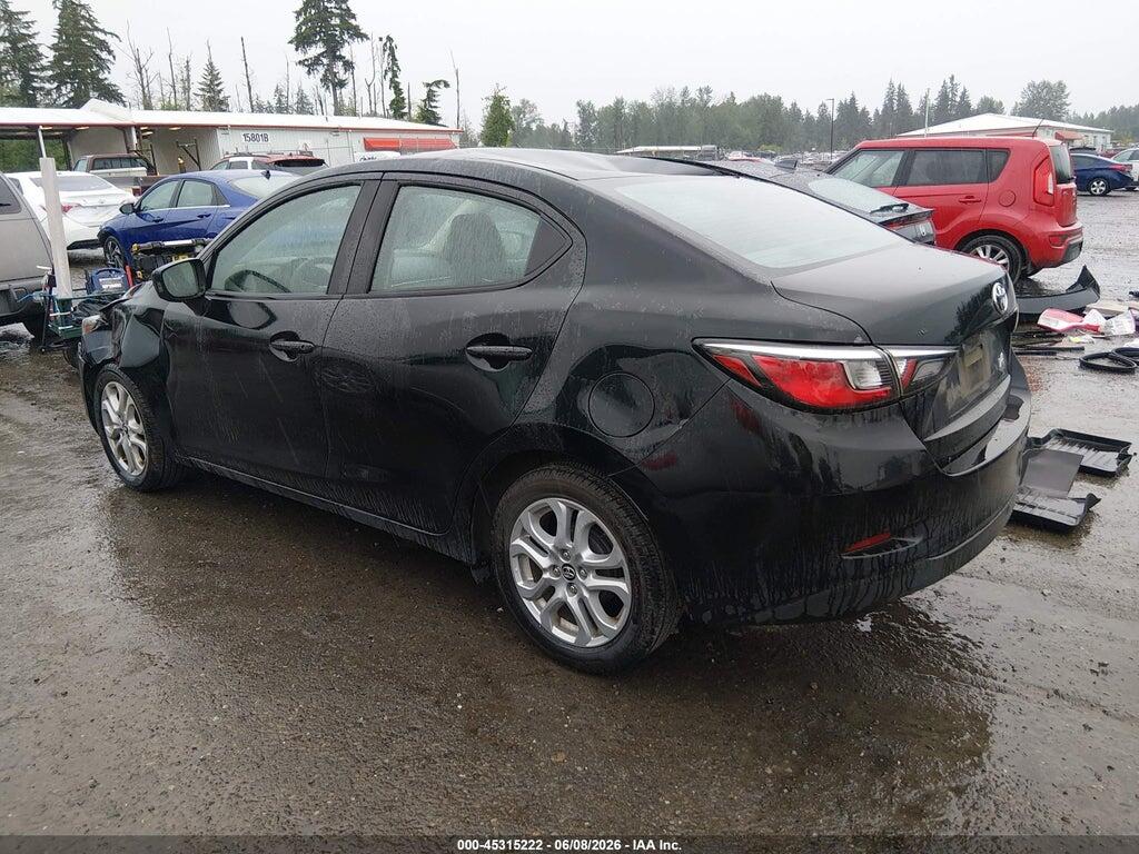 3MYDLBYV5HY154498 2017 TOYOTA YARIS IA photo no. 3