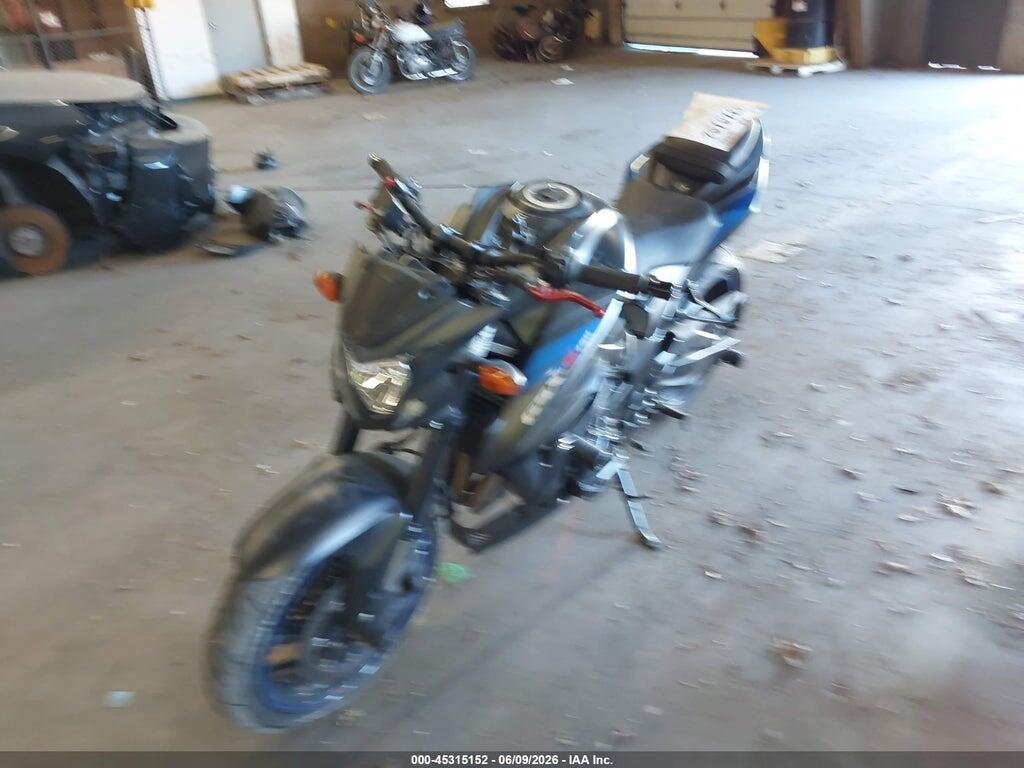 JS1C533B5K7100189 2019 SUZUKI GSX-S750 photo no. 2