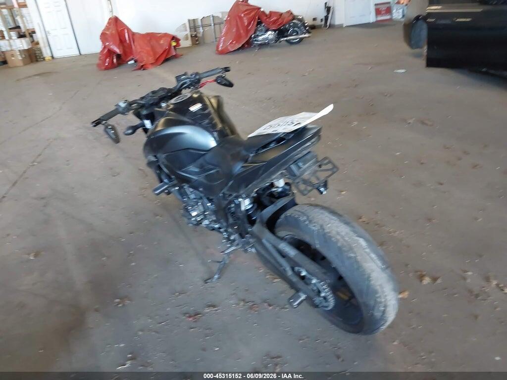 JS1C533B5K7100189 2019 SUZUKI GSX-S750 photo no. 3