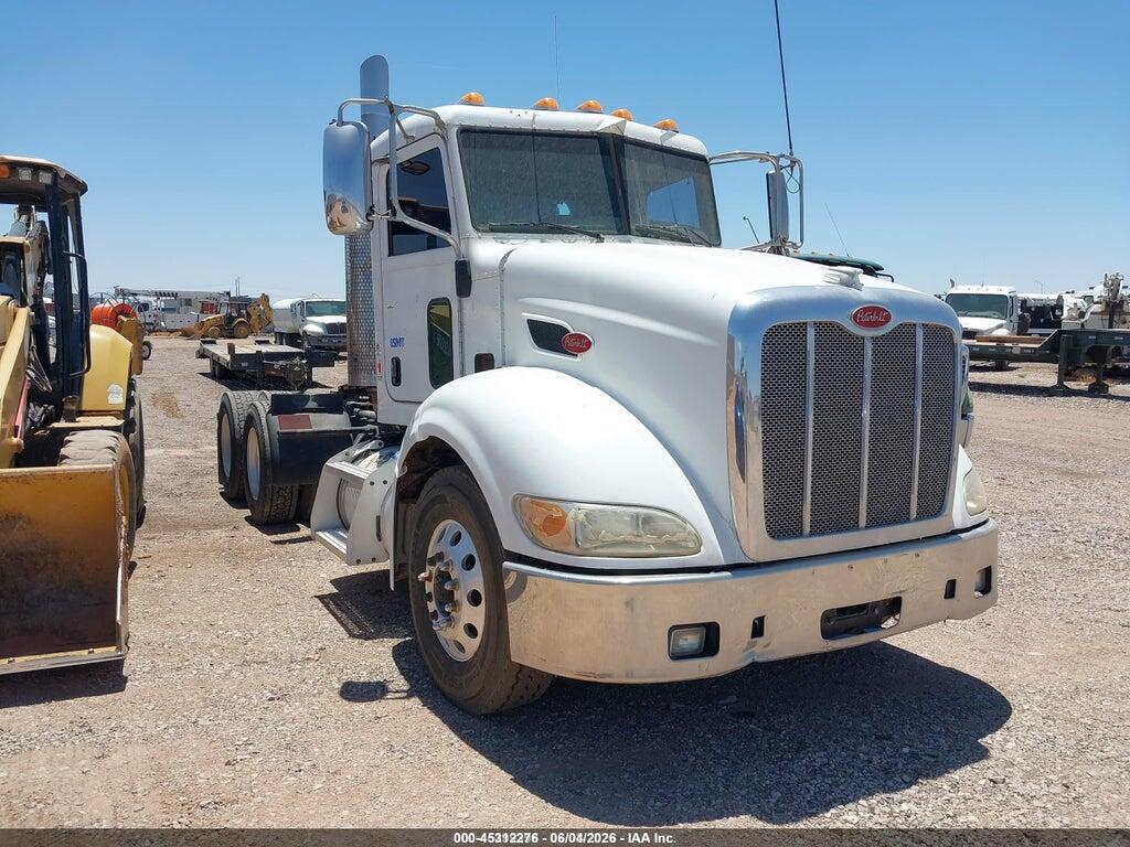2010 PETERBILT 384 1XPVD09X3AD108728