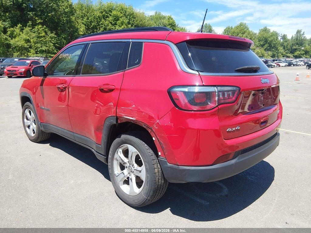 3C4NJDBB2KT670082 2019 JEEP COMPASS photo no. 3